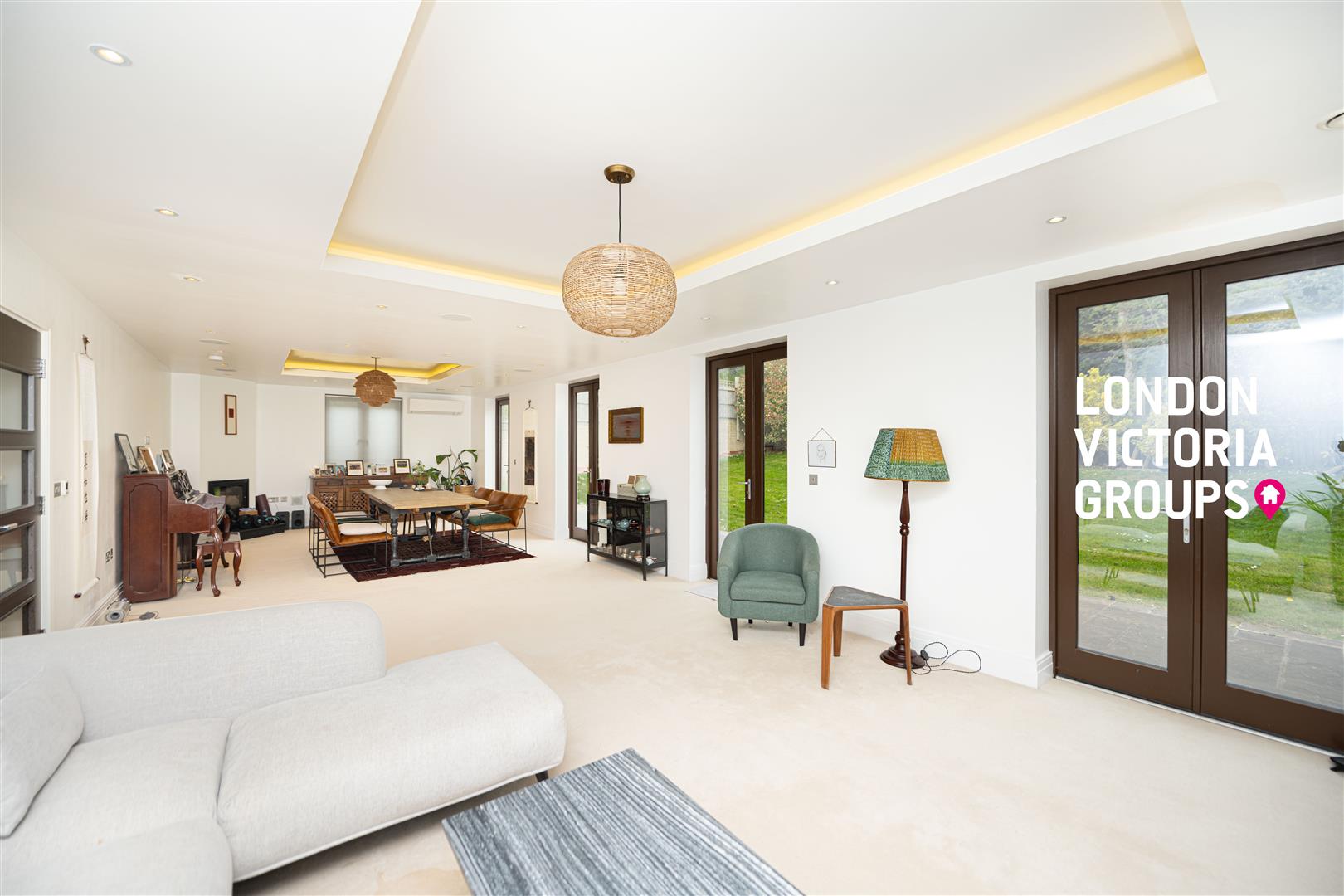 6 bed property in Duchess Crescent, Stanmore